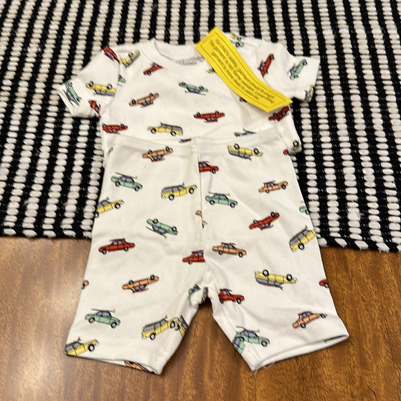 JANIE and JACK GOOD NIGHT SHORT PAJAMAS IN SURF CARS - Picture 13 of 14